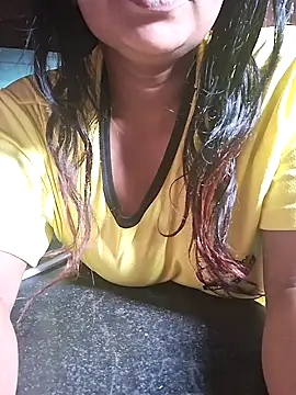 Snapshot of Hot-Anuska chatting on March 21, 2025, 10:28 am Hot-Anuska online show from March 21, 2025, 10:28 am