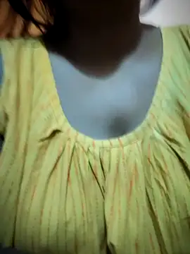 Snapshot of Hot-Anuska chatting on October 23, 2025, 12:54 am Hot-Anuska online show from October 23, 2025, 12:54 am