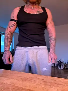 Snapshot of YOUNGCOUPLEfuck chatting on December 1, 2025, 3:17 pm YOUNGCOUPLEfuck online show from December 1, 2025, 3:17 pm