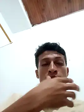 wolf james123 online show from January 7, 2025, 3:57 am