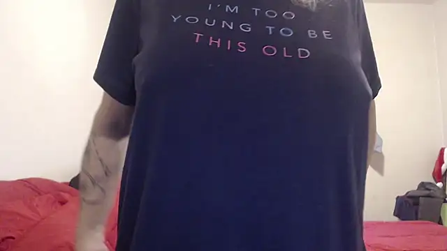 Snapshot of canadiancougar1965 chatting on December 4, 2024, 1:31 pm canadiancougar1965 online show from December 4, 2024, 1:31 pm