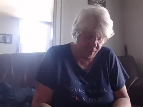 Snapshot of canadiancougar1965 chatting on September 19, 2025, 2:07 pm canadiancougar1965 online show from September 19, 2025, 2:07 pm