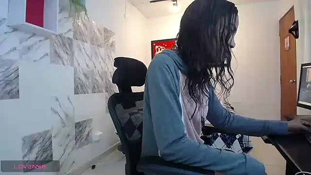 Zaya Smith online show from December 30, 2024, 10:45 pm