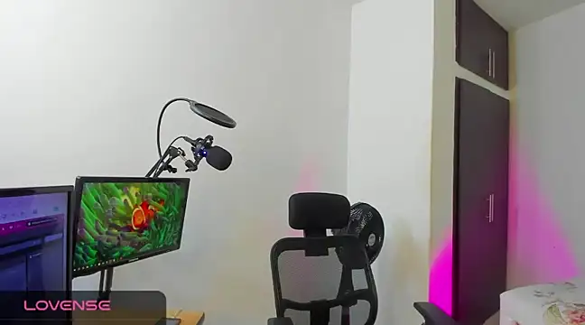 Zaya Smith online show from January 8, 2025, 4:02 am