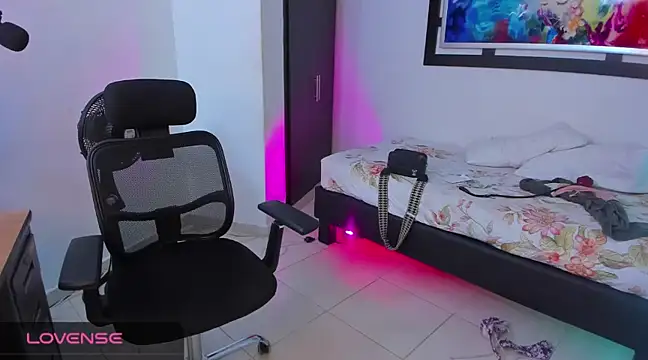 Zaya Smith online show from January 8, 2025, 10:04 am