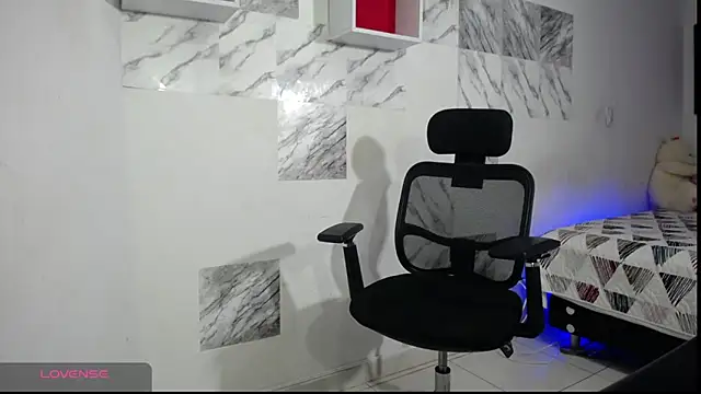 Zaya Smith online show from February 19, 2025, 8:10 pm