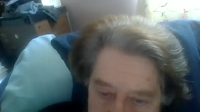 Snapshot of frankie7inch chatting on July 12, 2026, 4:31 pm frankie7inch online show from July 12, 2026, 4:31 pm