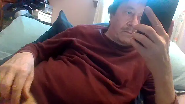 Snapshot of frankie7inch chatting on August 4, 2026, 12:30 pm frankie7inch online show from August 4, 2026, 12:30 pm