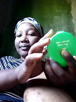 Snapshot of chubbydoll122 chatting on October 1, 2025, 10:32 am chubbydoll122 online show from October 1, 2025, 10:32 am