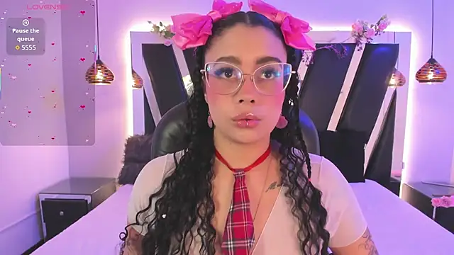 antonelllepiercee online show from March 6, 2026, 10:56 am