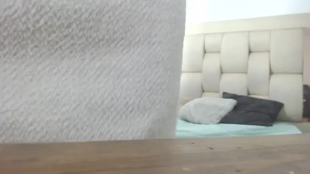 Snapshot of Candy_and_Jh0n chatting on January 28, 2025, 5:54 am Candy and Jh0n online show from January 28, 2025, 5:54 am