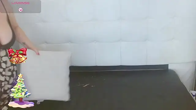 Candy and Jh0n online show from December 5, 2025, 2:31 am