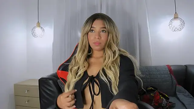 Snapshot of Fernanda_brown18 chatting on October 25, 2025, 8:14 pm Fernanda brown18 online show from October 25, 2025, 8:14 pm