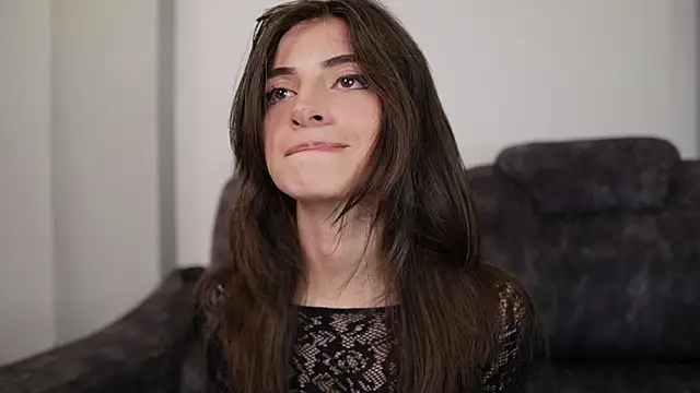 Megga Bluee online show from October 1, 2025, 8:59 pm