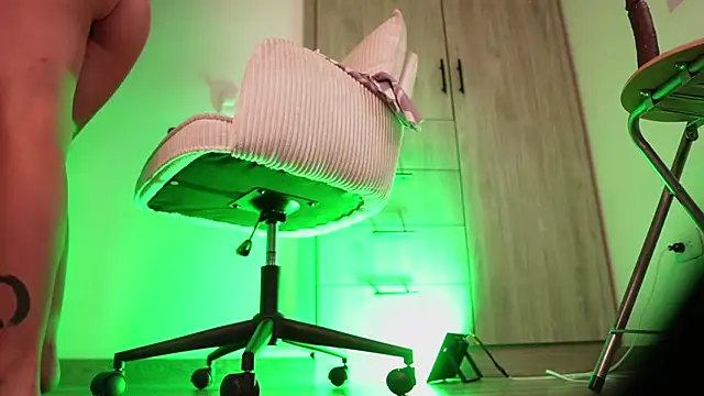 Megga Bluee online show from January 11, 2026, 1:21 am