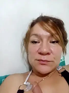 Skylar-Vox- online show from November 2, 2025, 10:06 am