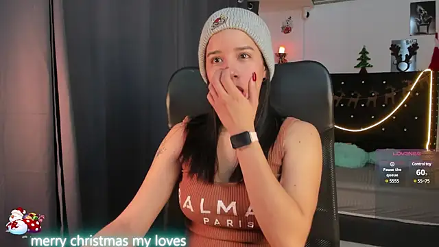 emilyrouxe online show from December 26, 2024, 3:31 pm