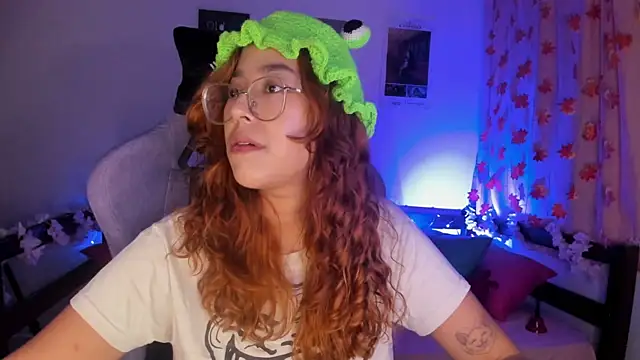 Snapshot of _Moon_Johnson chatting on March 21, 2025, 12:07 am Moon Johnson online show from March 21, 2025, 12:07 am