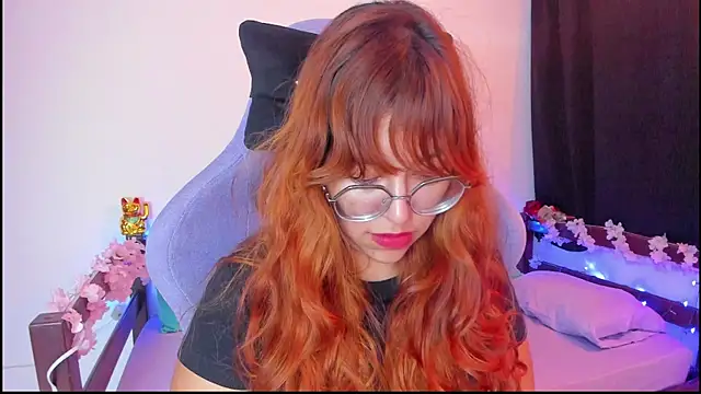 Snapshot of _Moon_Johnson chatting on November 3, 2025, 12:46 am Moon Johnson online show from November 3, 2025, 12:46 am