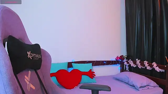 Snapshot of _Moon_Johnson chatting on February 25, 2026, 2:10 am Moon Johnson online show from February 25, 2026, 2:10 am