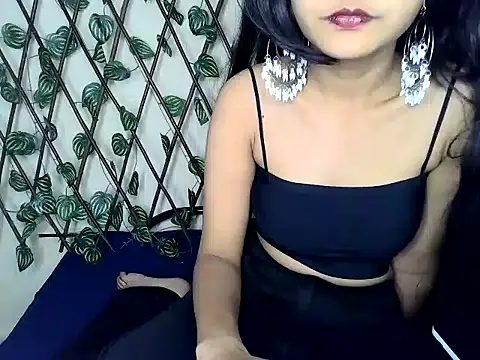 SUZY FROMUS online show from March 22, 2025, 8:26 pm