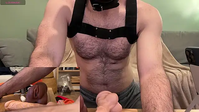 Snapshot of FrenchCamDog chatting on December 14, 2024, 1:27 pm FrenchCamDog online show from December 14, 2024, 1:27 pm