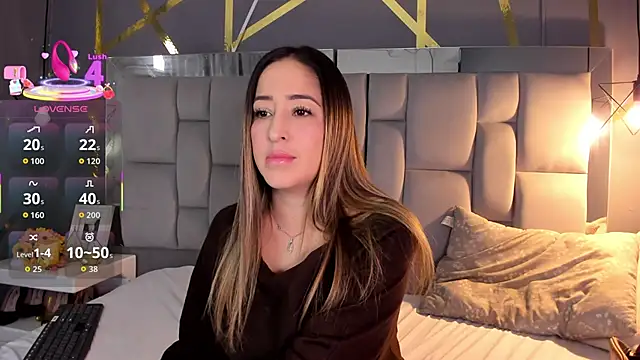 AliceSteel12 online show from September 21, 2025, 10:33 pm