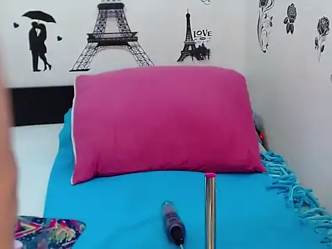 Snapshot of Lunaxx21 chatting on December 5, 2025, 3:15 am Lunaxx21 online show from December 5, 2025, 3:15 am