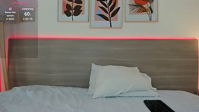 Snapshot of nataliiiiia chatting on February 14, 2025, 11:42 am nataliiiiia online show from February 14, 2025, 11:42 am