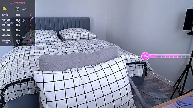 Tanya M online show from September 13, 2025, 6:13 am