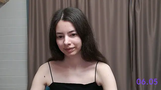 Snapshot of sweet_sweet_angel chatting on May 6, 2026, 9:25 am sweet sweet angel online show from May 6, 2026, 9:25 am