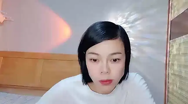 Snapshot of Linda-LL chatting on January 28, 2025, 12:22 pm Linda-LL online show from January 28, 2025, 12:22 pm