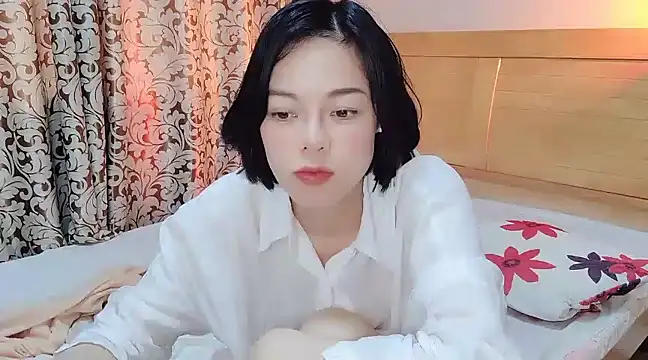 Snapshot of Linda-LL chatting on March 1, 2025, 8:56 am Linda-LL online show from March 1, 2025, 8:56 am