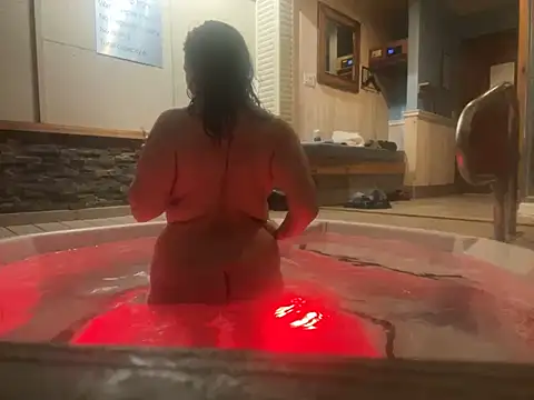 Snapshot of IvanaPlenty chatting on December 31, 2024, 2:51 am IvanaPlenty online show from December 31, 2024, 2:51 am