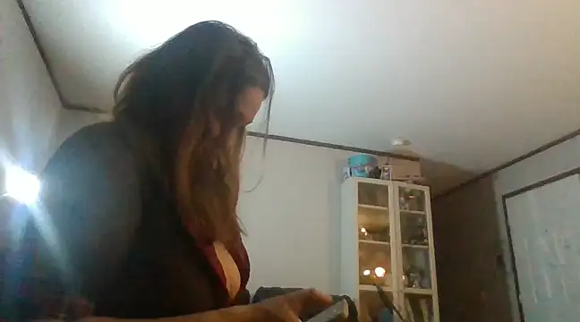 Snapshot of IvanaPlenty chatting on March 22, 2025, 9:56 am IvanaPlenty online show from March 22, 2025, 9:56 am