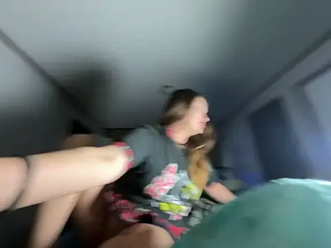 Snapshot of IvanaPlenty chatting on December 5, 2025, 6:11 am IvanaPlenty online show from December 5, 2025, 6:11 am