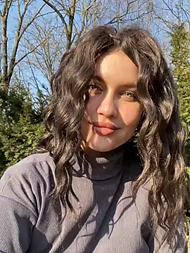 KikiWatson online show from February 13, 2025, 12:00 pm