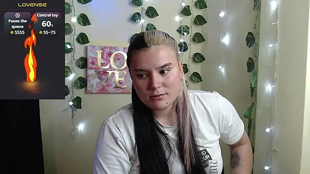 Nika 1  online show from February 7, 2026, 2:37 am