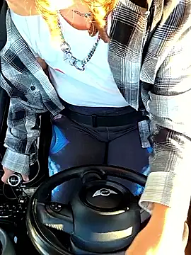 Snapshot of thatonespicychick chatting on September 15, 2025, 1:44 pm thatonespicychick online show from September 15, 2025, 1:44 pm