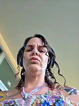 Snapshot of thatonespicychick chatting on September 27, 2025, 2:22 pm thatonespicychick online show from September 27, 2025, 2:22 pm