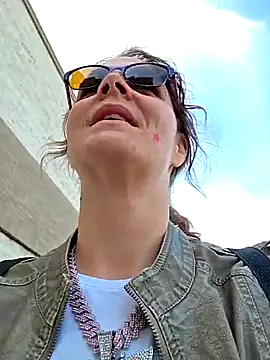 Snapshot of thatonespicychick chatting on September 29, 2025, 2:11 pm thatonespicychick online show from September 29, 2025, 2:11 pm