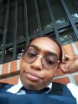 Snapshot of Cinnamon-Skin chatting on January 2, 2025, 8:02 pm Cinnamon-Skin online show from January 2, 2025, 8:02 pm