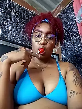 Snapshot of Cinnamon-Skin chatting on January 24, 2025, 2:18 am Cinnamon-Skin online show from January 24, 2025, 2:18 am