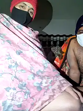 Snapshot of menakshiiikaur chatting on November 9, 2025, 5:55 pm menakshiiikaur online show from November 9, 2025, 5:55 pm