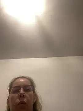 Snapshot of uber_babe chatting on December 13, 2024, 4:27 pm uber babe online show from December 13, 2024, 4:27 pm