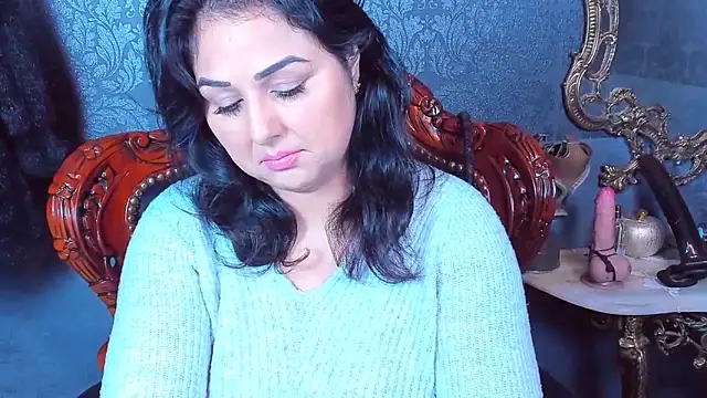 SelenaNoctis online show from November 5, 2025, 7:41 am