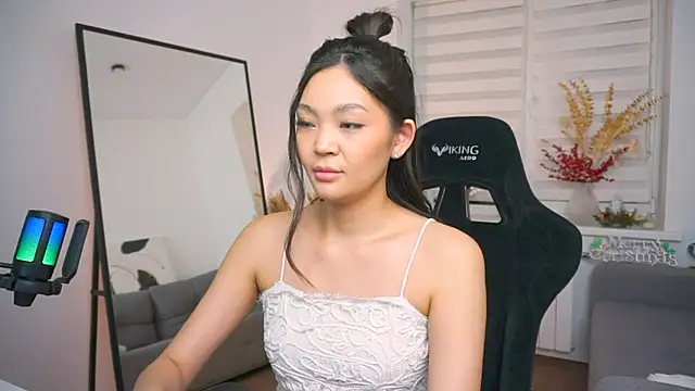 Peopleneedlove144 online show from January 8, 2025, 11:19 pm