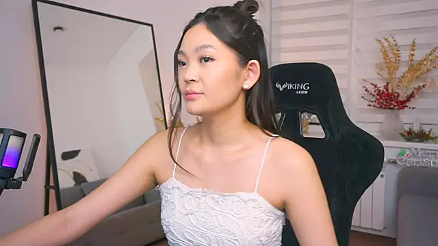 Peopleneedlove144 online show from January 9, 2025, 2:22 am