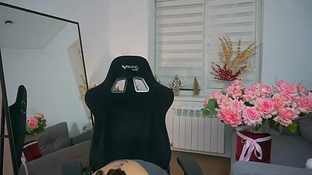 Peopleneedlove144 online show from January 12, 2025, 3:17 am