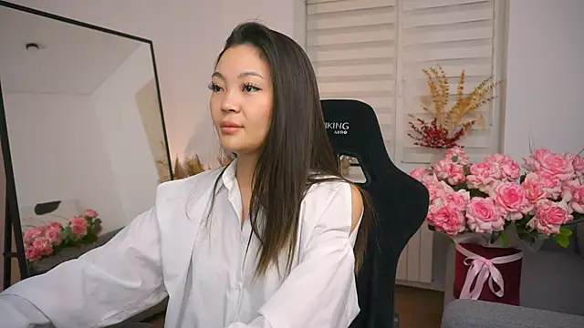 Peopleneedlove144 online show from January 12, 2025, 6:59 pm